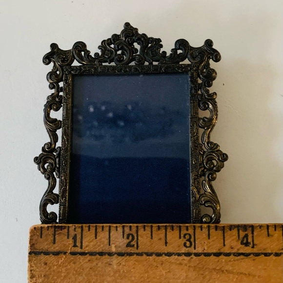 Vintage Victorian scroll Metal Picture Frame Italy 3.5/4.5 inch - Picture 10 of 12